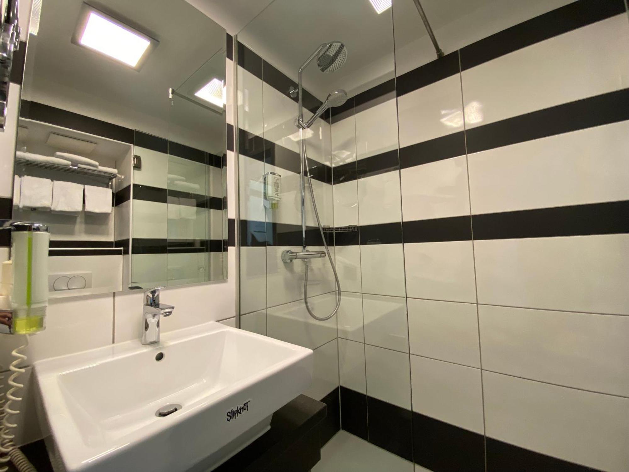 Design & Budget Hotel Wien Schoenbrunn Εξωτερικό φωτογραφία