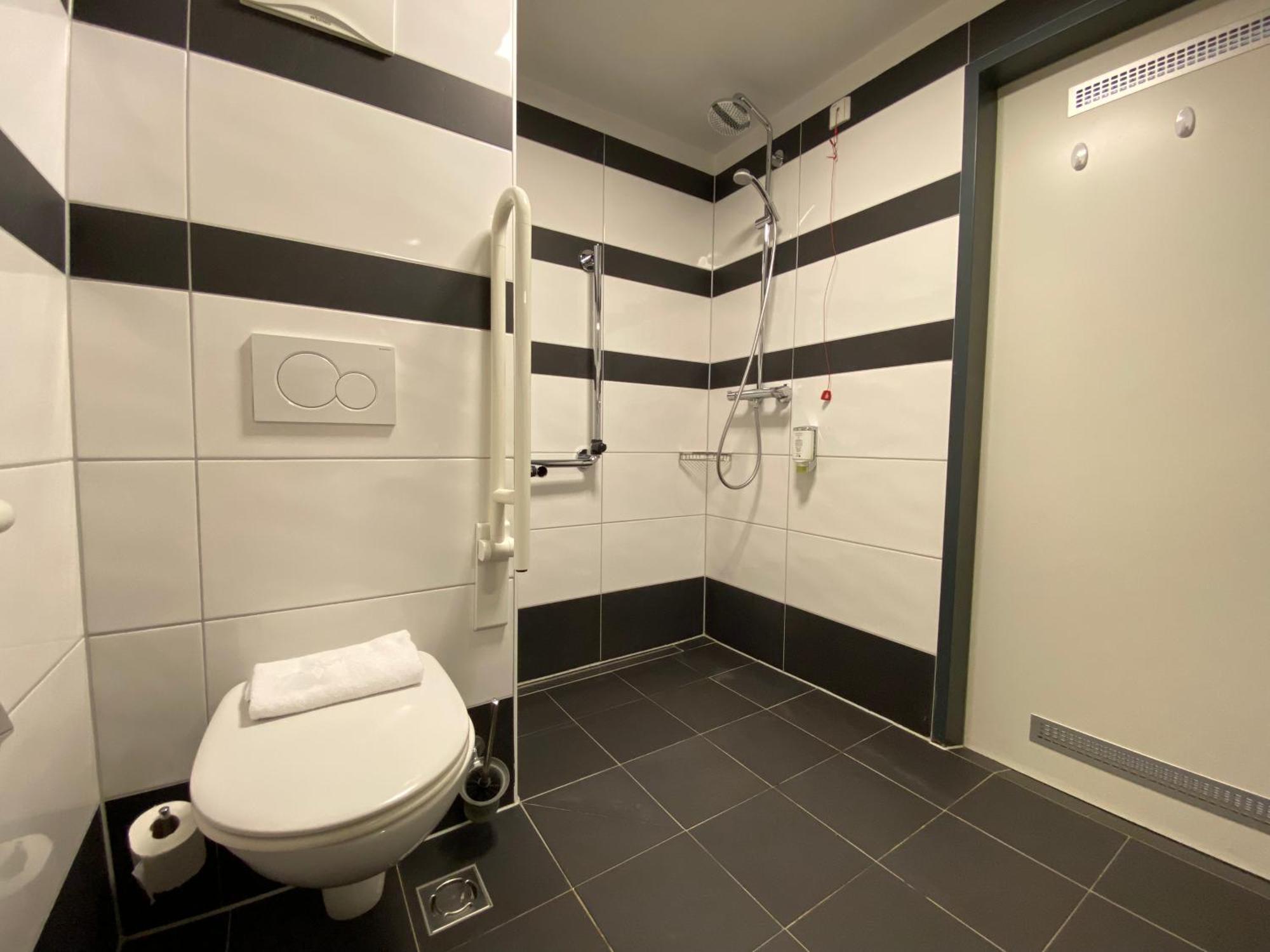 Design & Budget Hotel Wien Schoenbrunn Εξωτερικό φωτογραφία