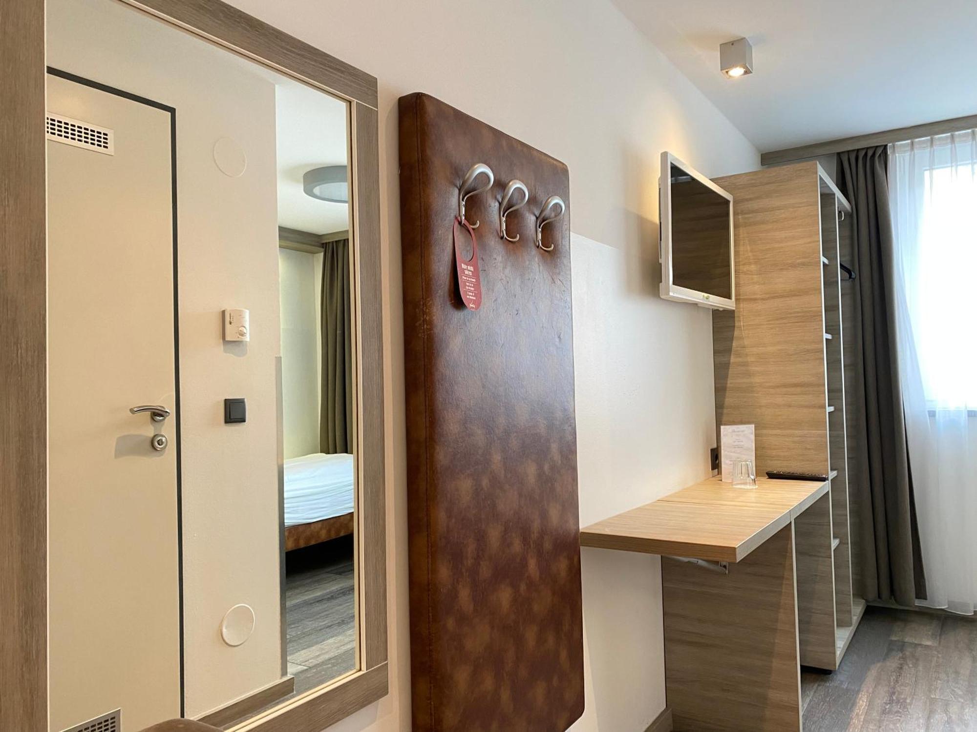 Design & Budget Hotel Wien Schoenbrunn Εξωτερικό φωτογραφία